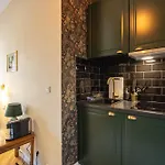 Apartment Plac Matejki By Noah